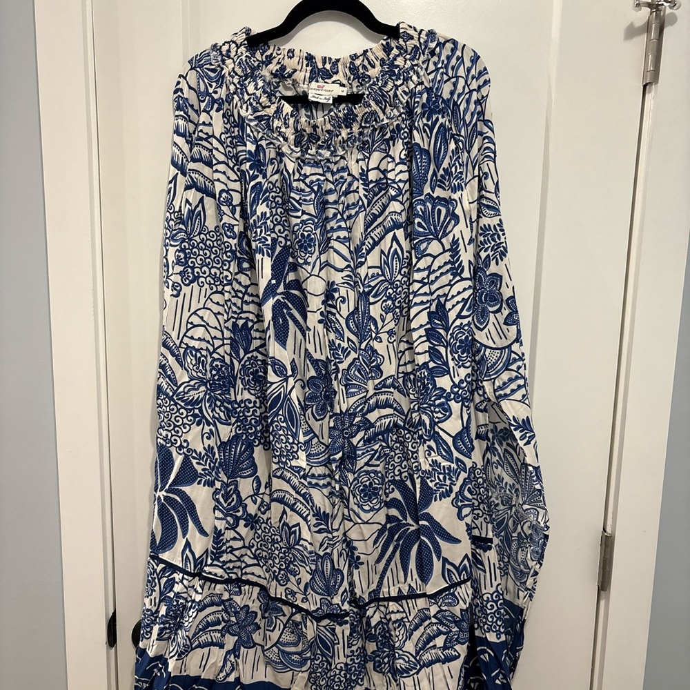 Vineyard Vines Blue and Cream Patterned Skirt and Top Set